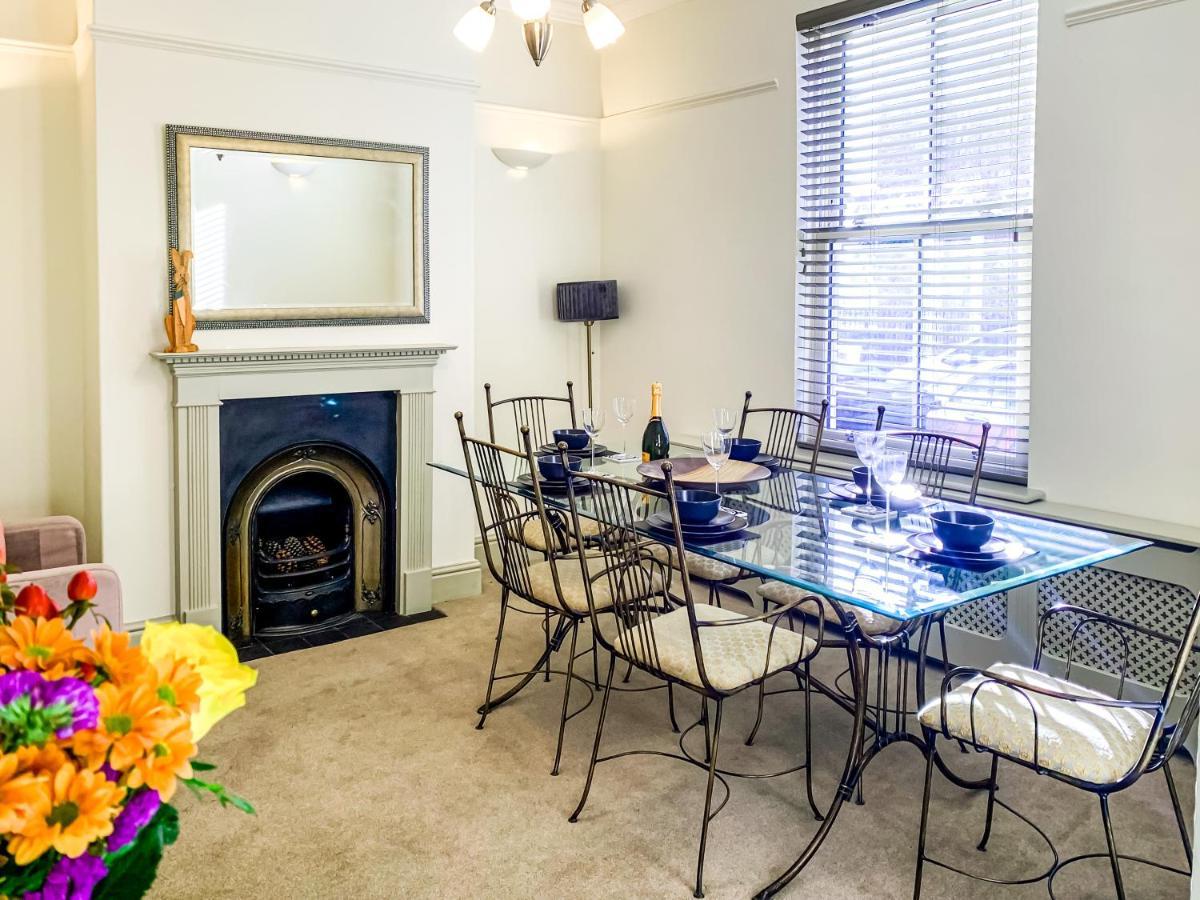 The Vines - Stunning Period Home With Free Parking ヨーク エクステリア 写真