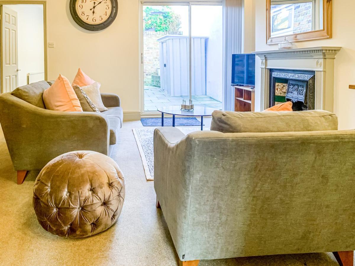 The Vines - Stunning Period Home With Free Parking ヨーク エクステリア 写真