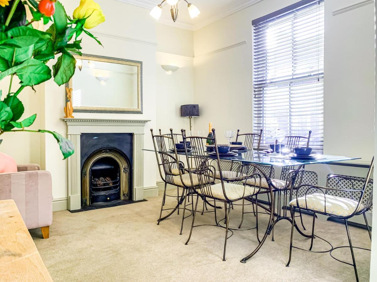 The Vines - Stunning Period Home With Free Parking ヨーク エクステリア 写真